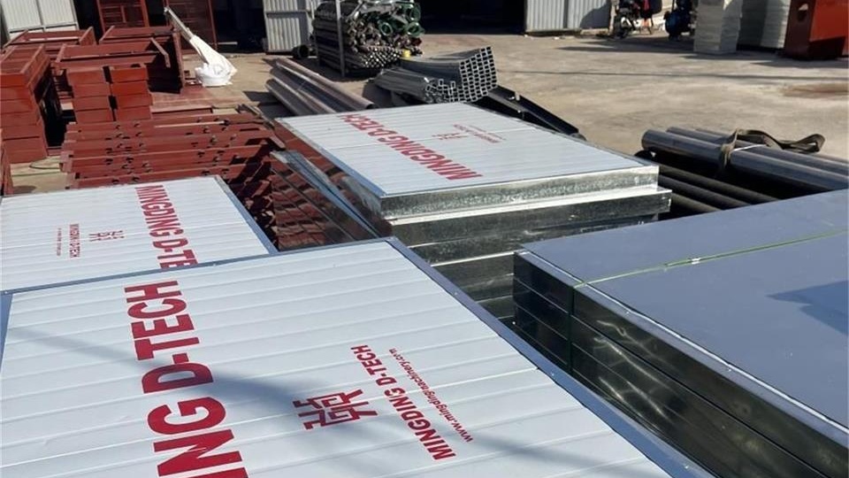 Une ligne de production de placages pour clients d'Asie du Sud-Est livrée sans problème