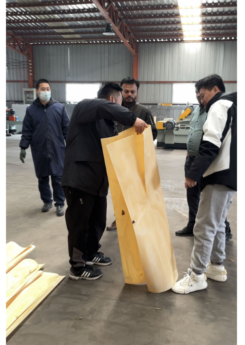 D’où viennent les bavures et les motifs de pattes de poulet ?